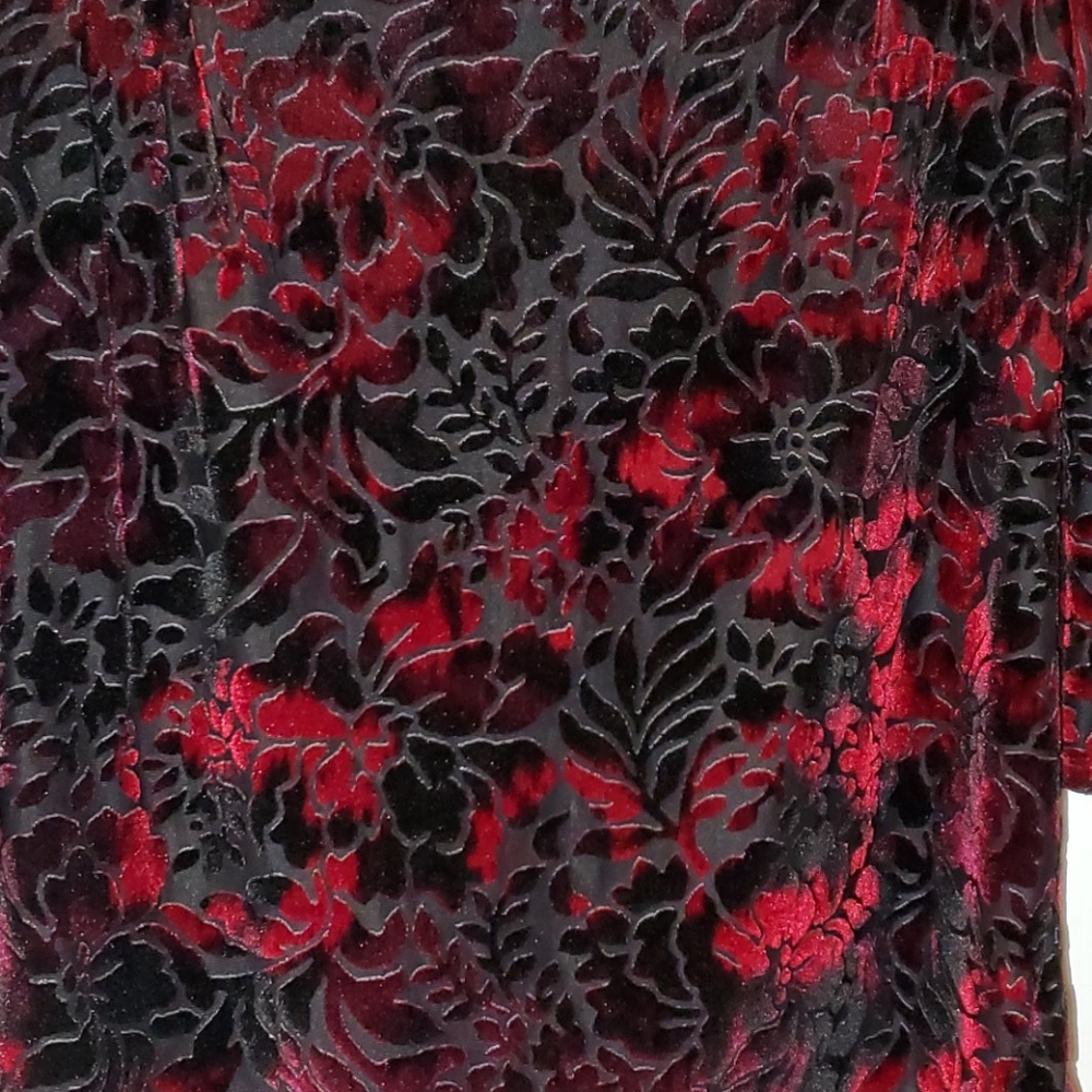 Top - Picture 2 of 2